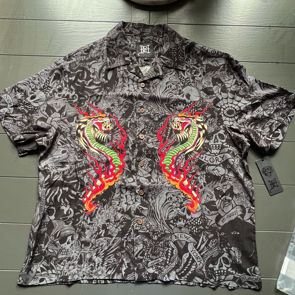 Ed Hardy Men's Black and Red Dragon Shirt